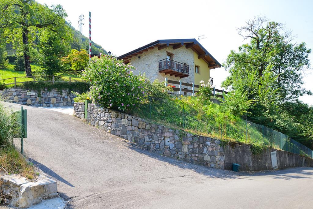 Bed And Breakfast Montino Cene Екстер'єр фото
