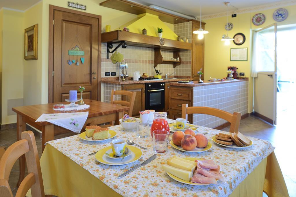 Bed And Breakfast Montino Cene Екстер'єр фото